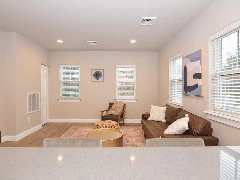 1401 Market St #2L — Photo 23