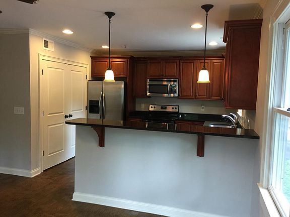 3rd image of 1413 Stratton Ave #D