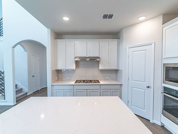 3rd image of 317 Alicante Ln