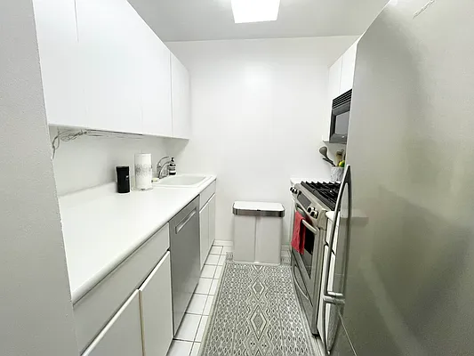 Rented by Tabak Real Estate | media 13