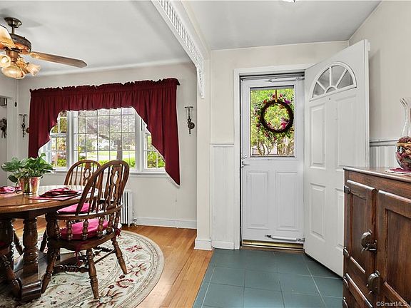 2nd image of 57 Montrose Pl