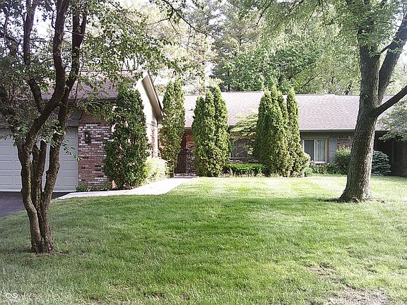 4th image of 5409 Greenwillow Rd