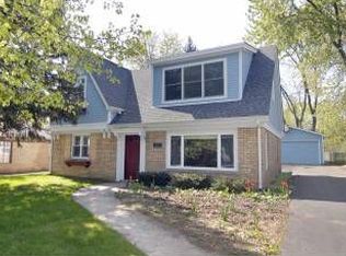 443 E Rockland Rd, Libertyville, IL 60048