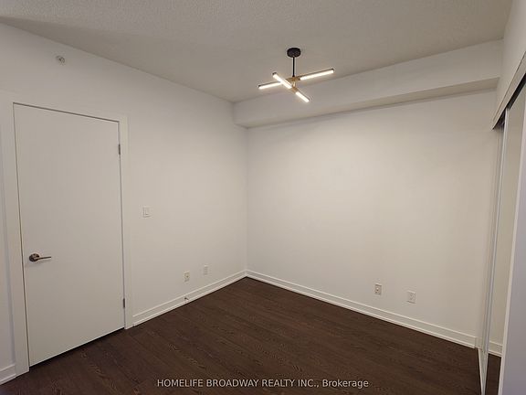 3rd image of 20 Bruyeres Mews #519