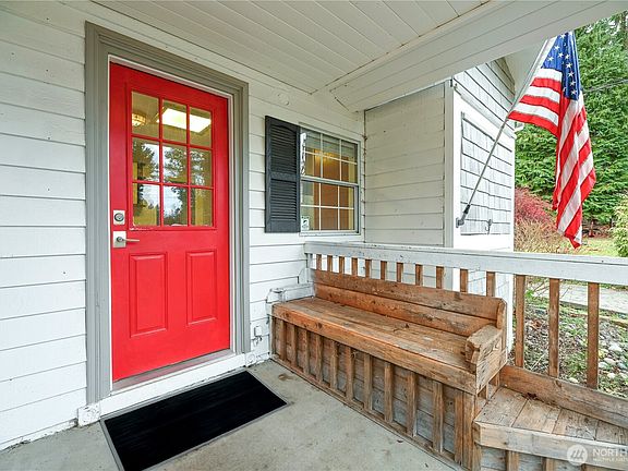 3rd image of 12018 207th Avenue SE