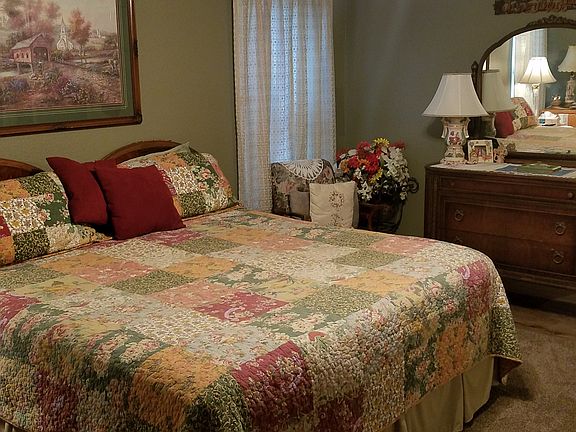 13x17+ Master Bedroom 