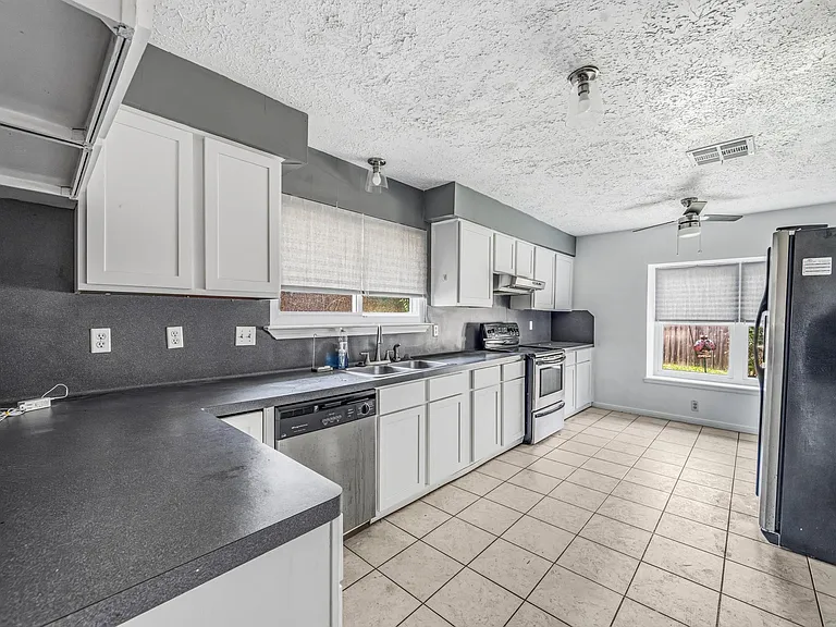 13139 Birch Grove Dr — Photo 10