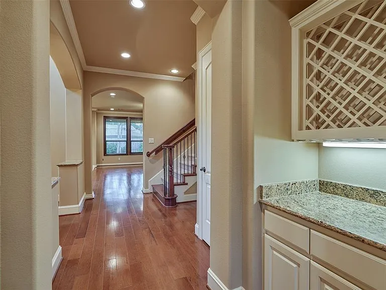 101 E Silverwood Ranch Est — Photo 4