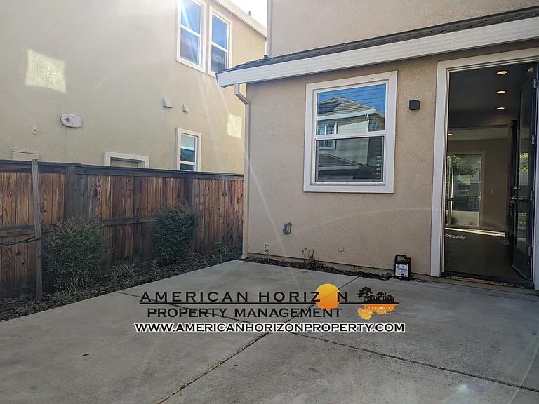 4849 Holden Dr — Photo 19