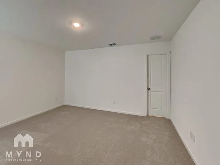 1262 Basswood Dr — Photo 13