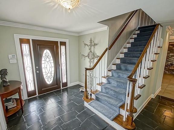 4th image of 3753 Scofield St