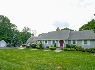 172 E Mountain Rd, Sparta, NJ 07871