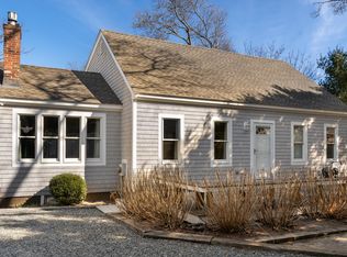 2 Upper Douglas Ln, Oak Bluffs, MA 02557
