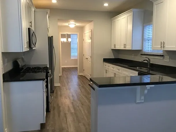 4 bed, 3.5 bath, 3417 sqft, $3,095 — Photo 2
