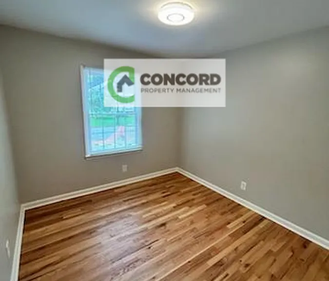 421 E Hendrix St #C — Photo 11