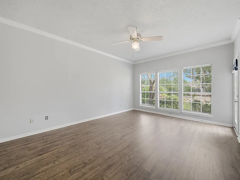 15122 Greenleaf Ln — Photo 15