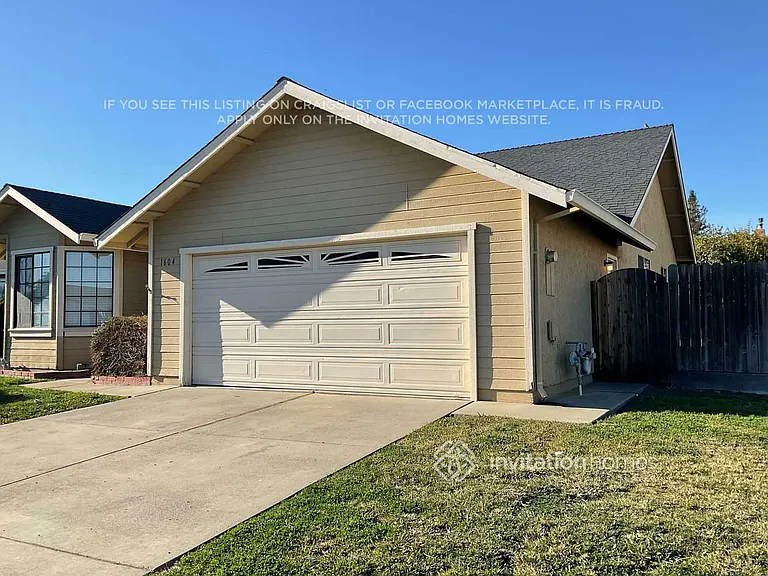 1604 Alcazar Ct — Photo 2