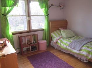 48 Saint George Rd, Brimfield, MA 01010