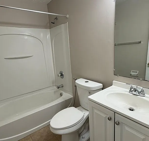Henry Terrace Apartments LLC — Photo 10