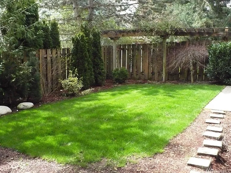 25023 SE 43rd Way — Photo 18