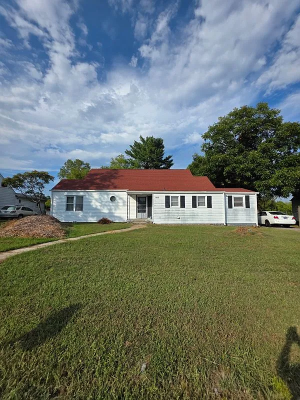 4 bed, 2.0 bath, 1690 sqft, $1,650 — Photo 1