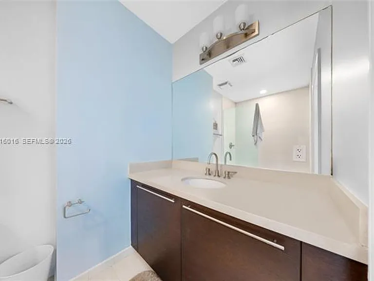 7928 East Dr #305 — Photo 19