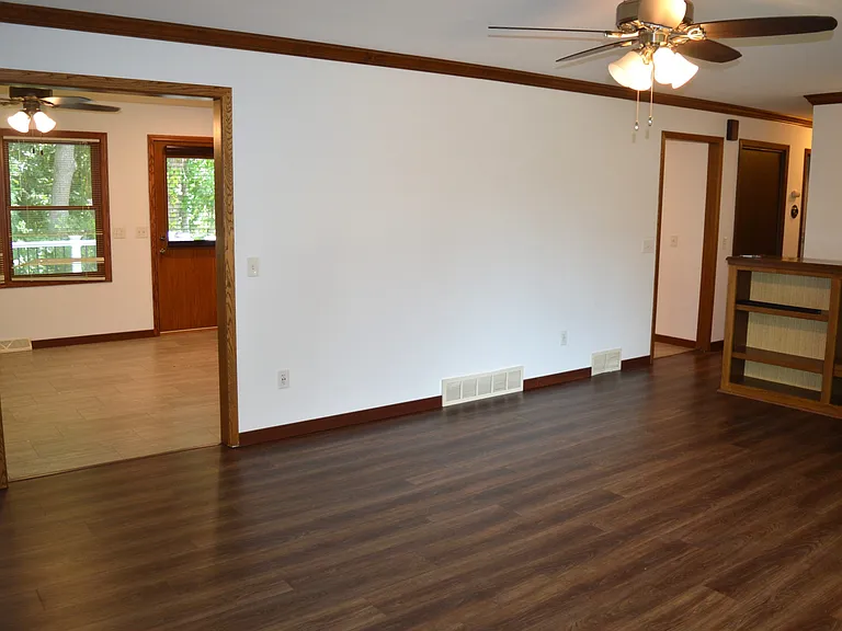 1870 Sand Ridge Ct — Photo 17