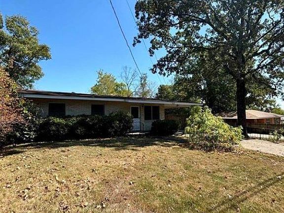 2nd image of 107 Chitwood St