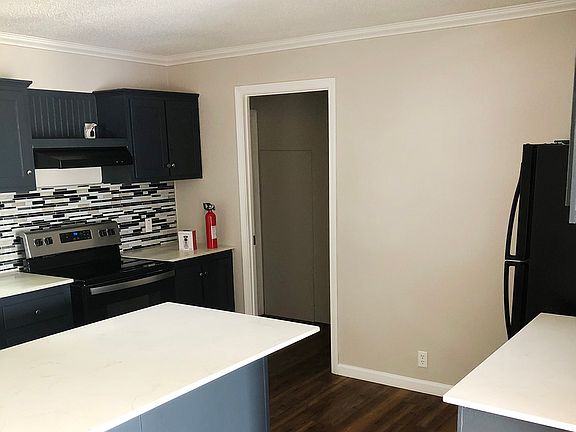 2nd image of 3050 S Lynhurst Dr #B056a221d