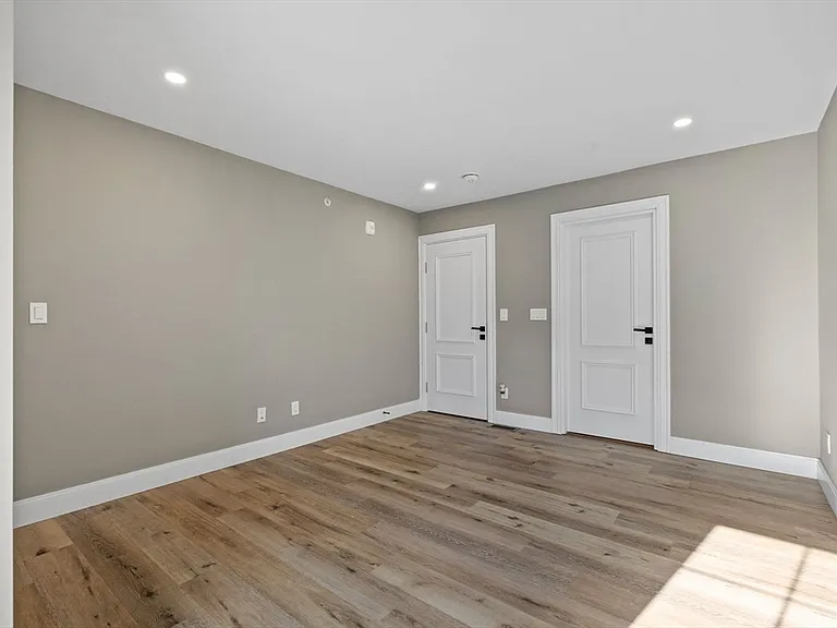 3 Burke Ln #203 — Photo 14