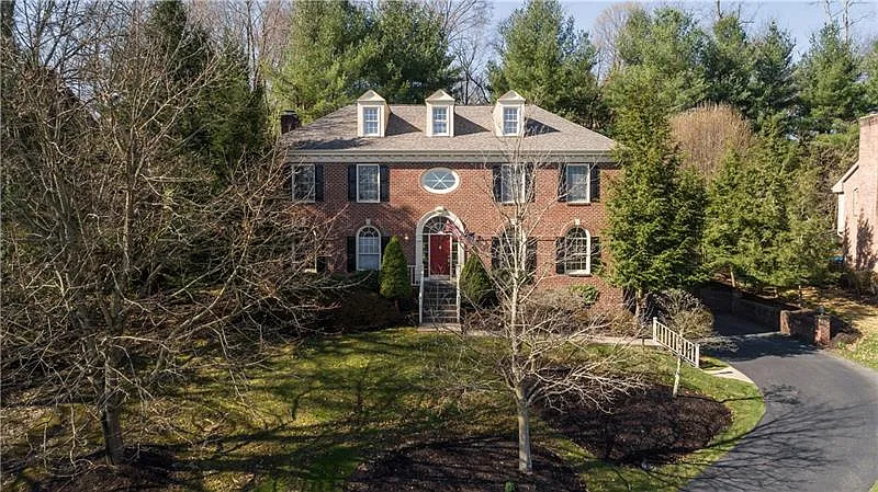114 Bremen Ln photo 1