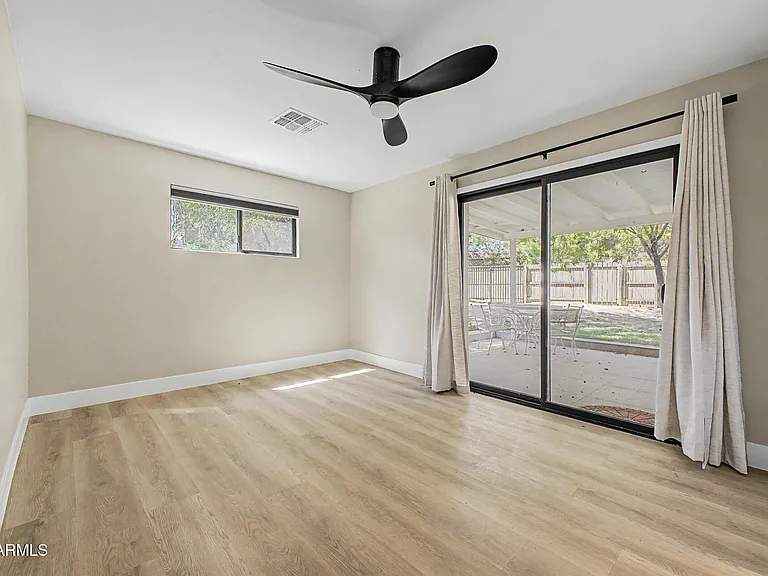 238 W Alice Ave — Photo 19
