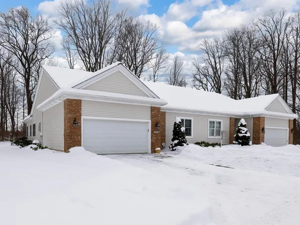 2017 Chatham Dr, Fairview, PA 16415