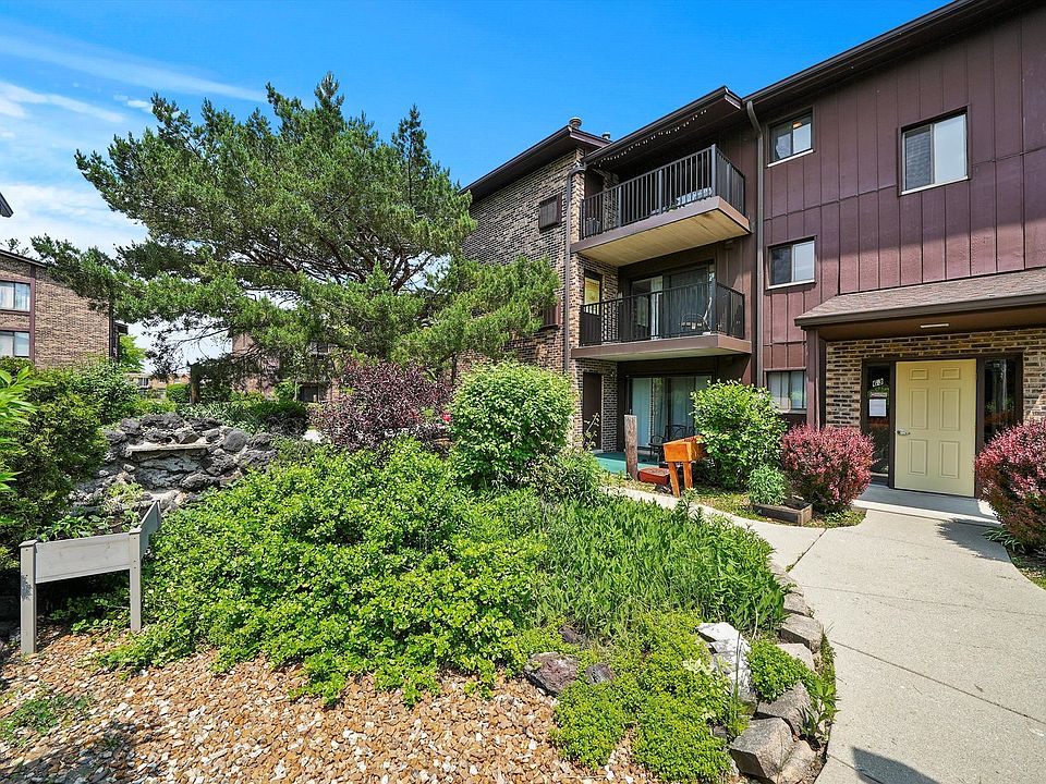 63 W 64th St APT 301, Westmont, IL 60559 Zillow