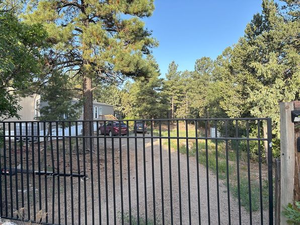 16 Connie Dr