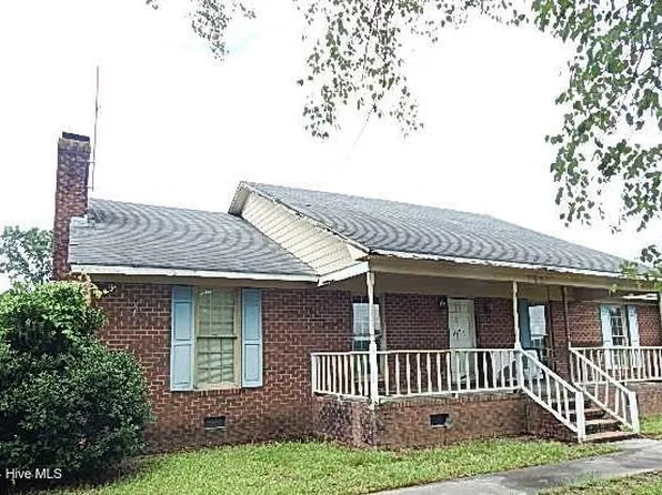 303 S Main Street, Walstonburg, NC 27888