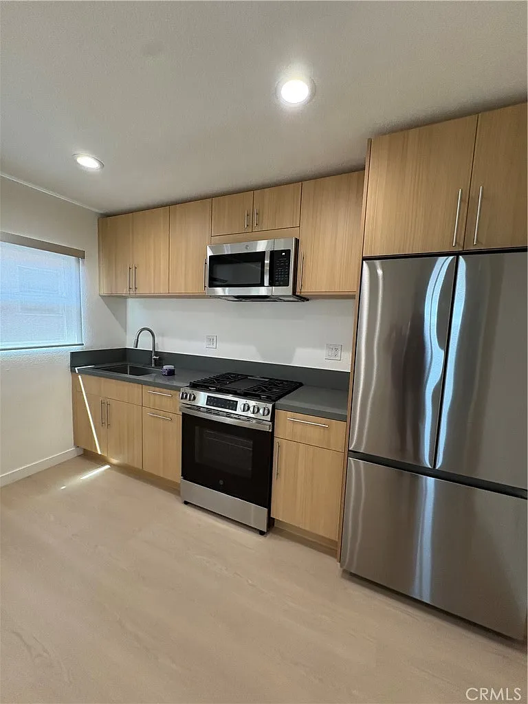 1 bed, 587 sqft, $2,195 — Photo 3