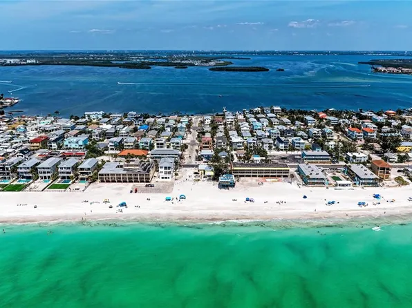 101 25th St N #3, Bradenton Beach, FL 34217