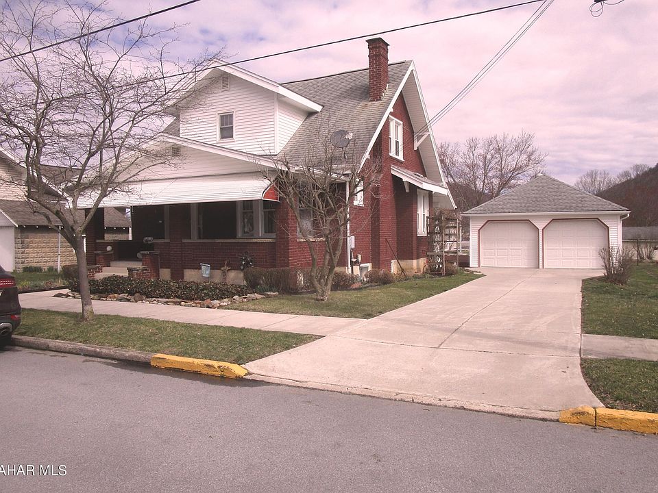 1st image of 229 S Wood St
