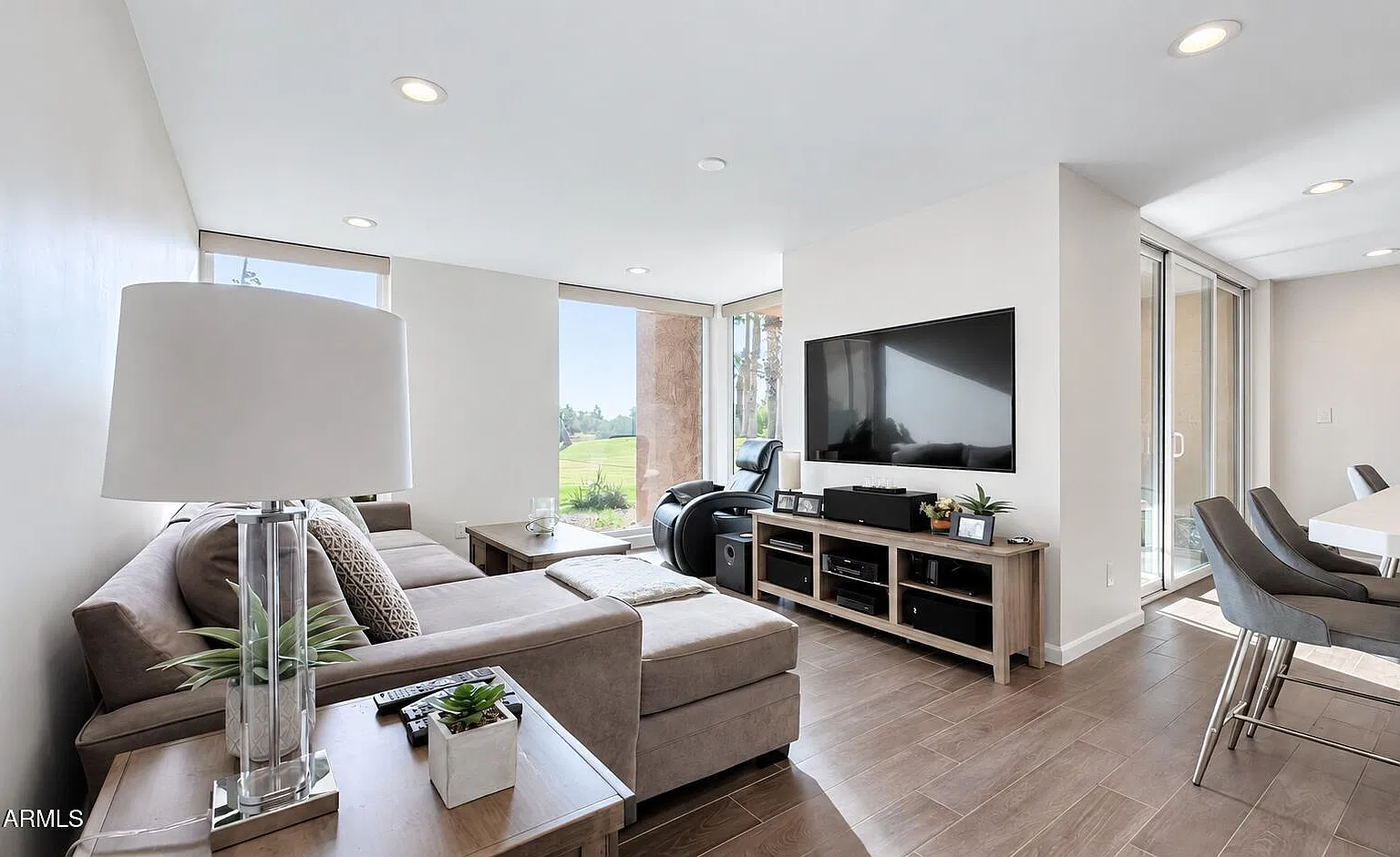 3 bed, 2.0 bath, 1509 sqft, $4,500 — Photo 2
