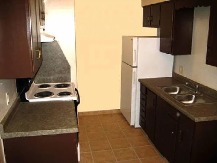 1 bed, 700 sqft, $800 — Photo 2
