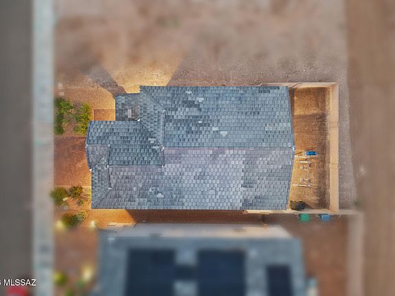 3rd image of 10419 W Guildford Ln