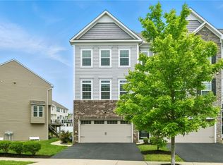 228 Eagle Dr, Cranberry Township, PA 16066