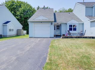 1105 Spearhead Dr, Glenville, NY 12302