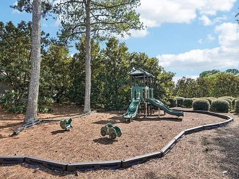 815 Millwork Cir — Photo 27