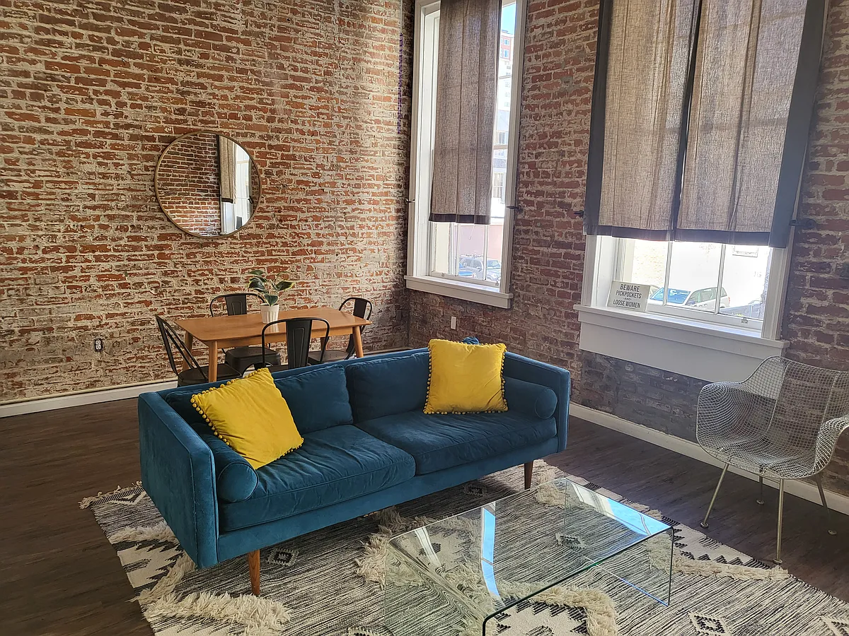 Building Photo - 331 Decatur St #2A