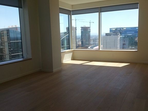 4th image of 889 Francisco St Unit 2503
