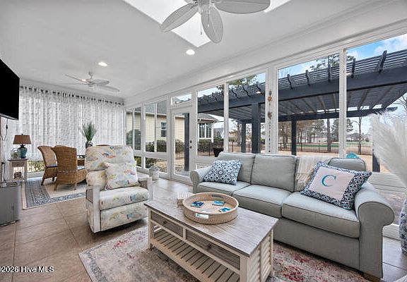 3rd image of 8564 Shady Ridge Court NE