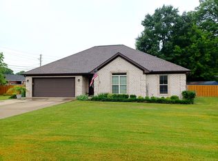 701 Hickory Ave, Muscle Shoals, AL 35661