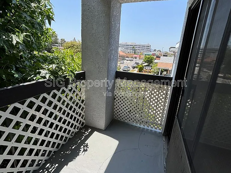 627 Orange Grove Ave #1 — Photo 33